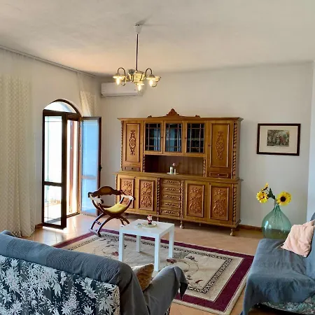 Aparthotel Rosa Berat