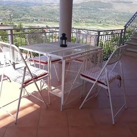 Rosa Aparthotel Berat