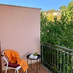 Rosa 4*
