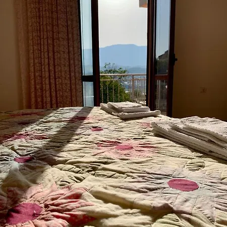 Aparthotel Rosa Berat