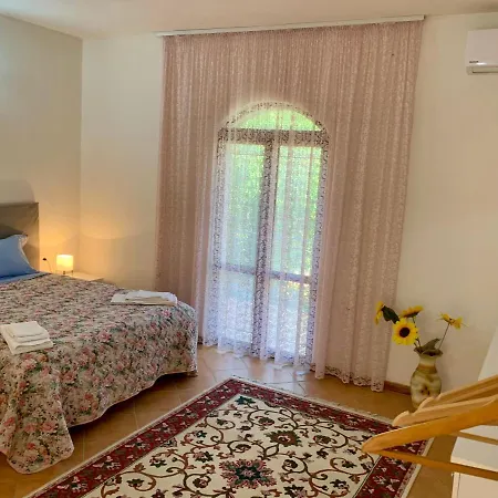 Rosa Aparthotel