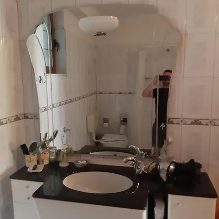 Rosa 4* Berat