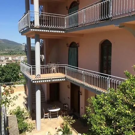 Hotel apartamentowy Rosa 4*