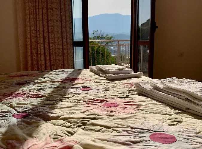 Ξενοδοχείο με διαμερίσματα Rosa Μπεράτ